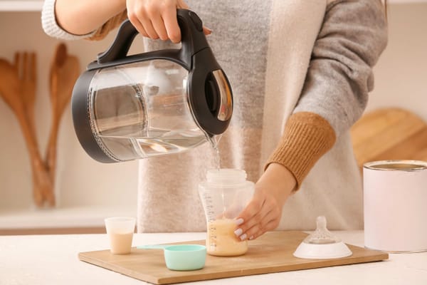 Muss das Wasser zur Zubereitung einer Anfangsmilch abgekocht werden?